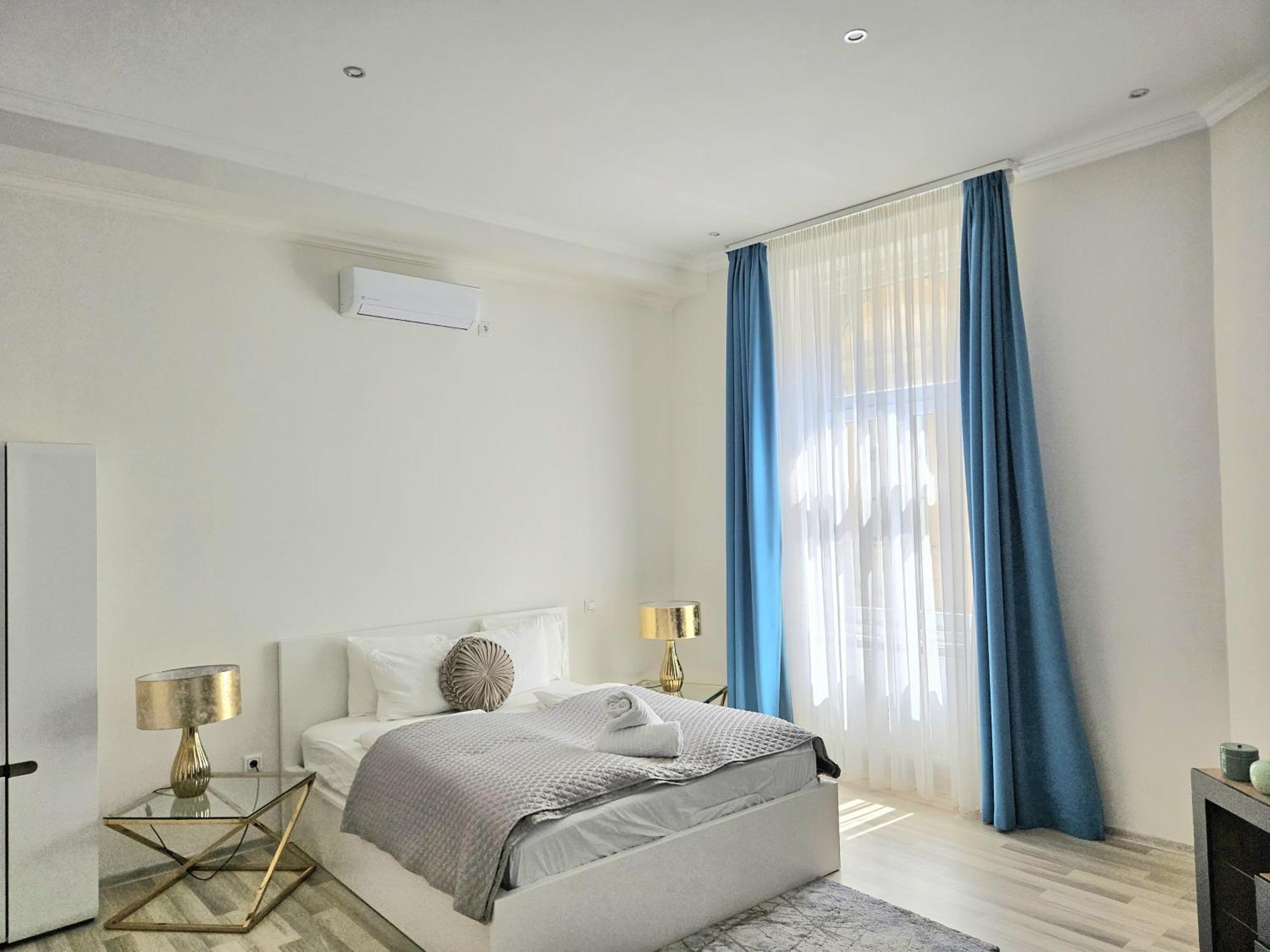 Designer Downtown Gem Apartment Budapest Bagian luar foto