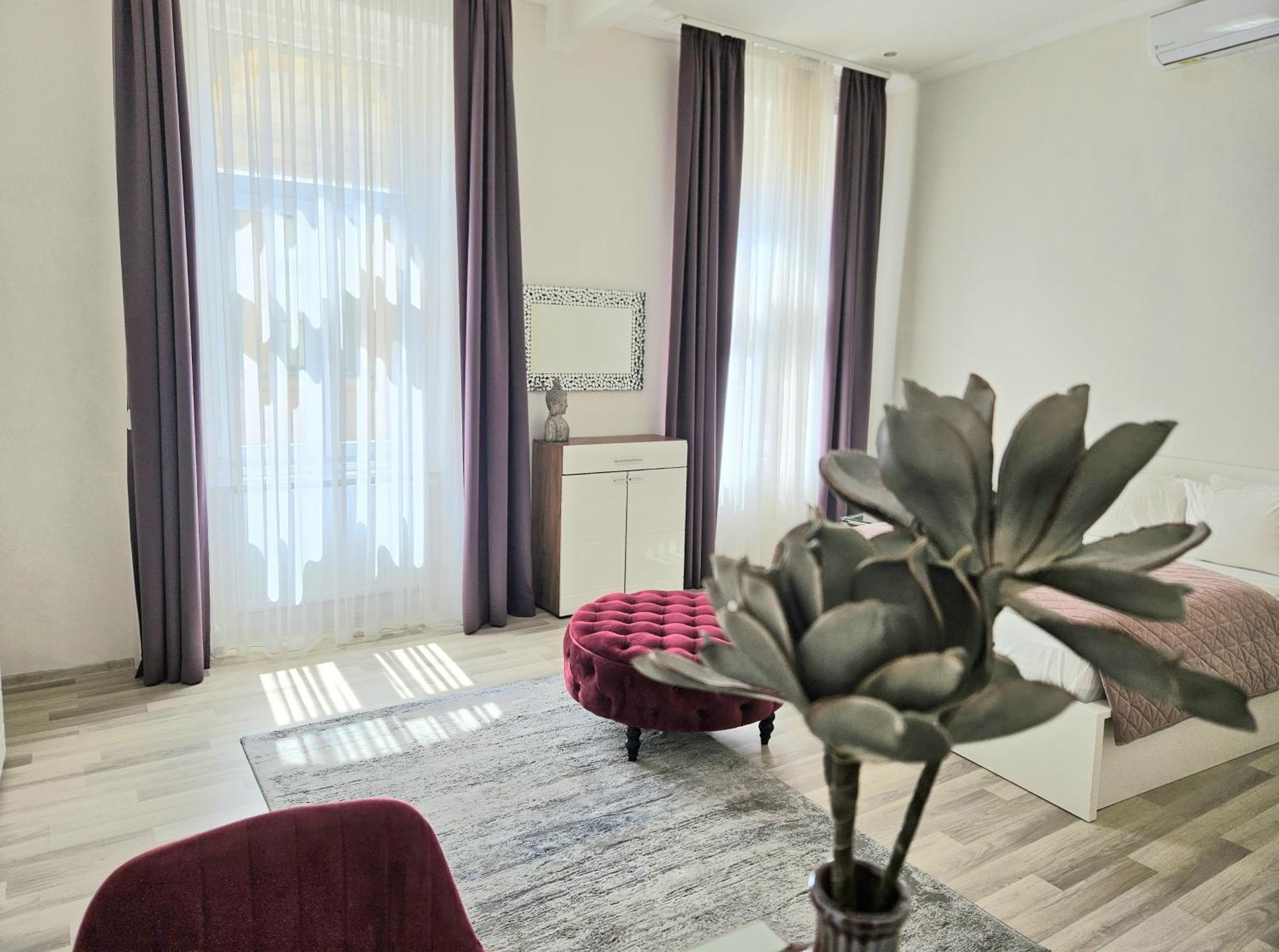 Designer Downtown Gem Apartment Budapest Bagian luar foto