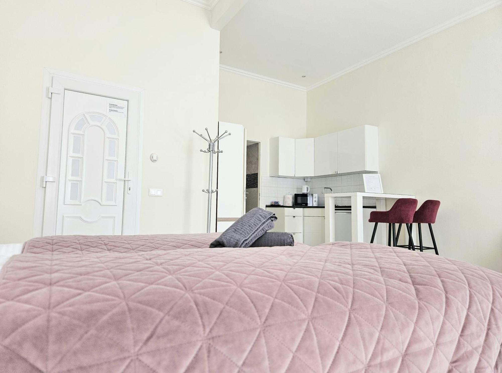 Designer Downtown Gem Apartment Budapest Bagian luar foto