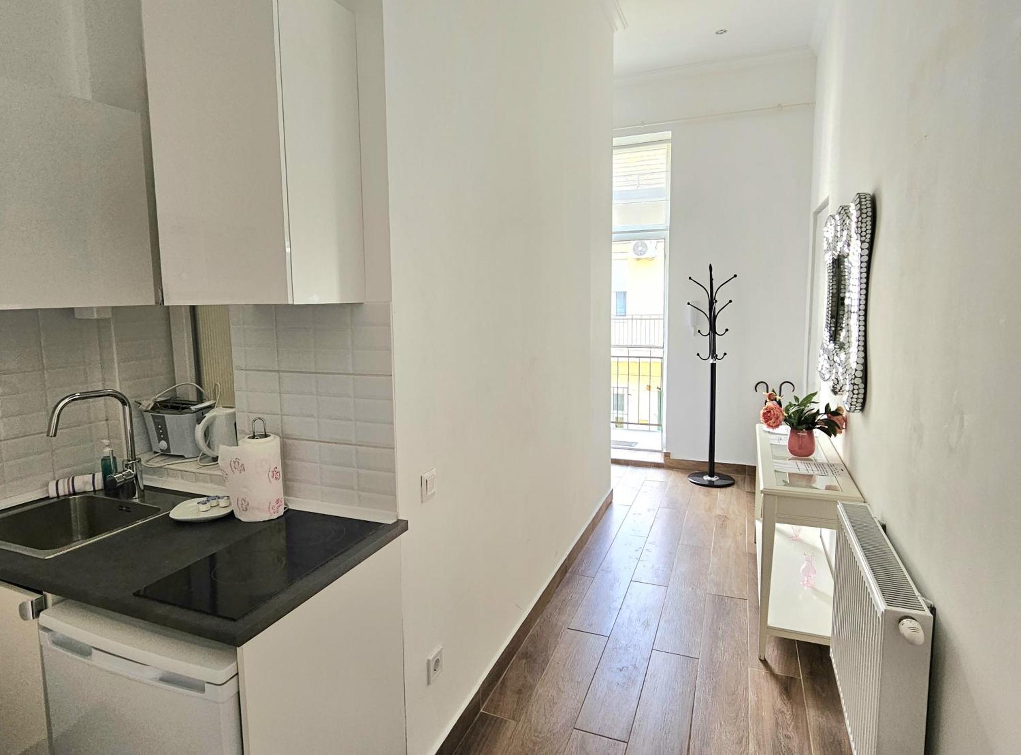 Designer Downtown Gem Apartment Budapest Bagian luar foto