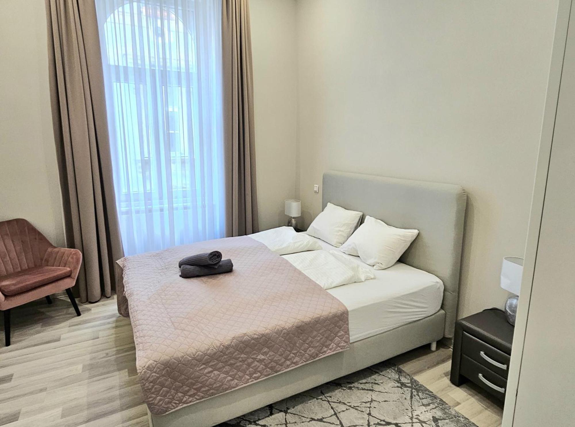Designer Downtown Gem Apartment Budapest Bagian luar foto
