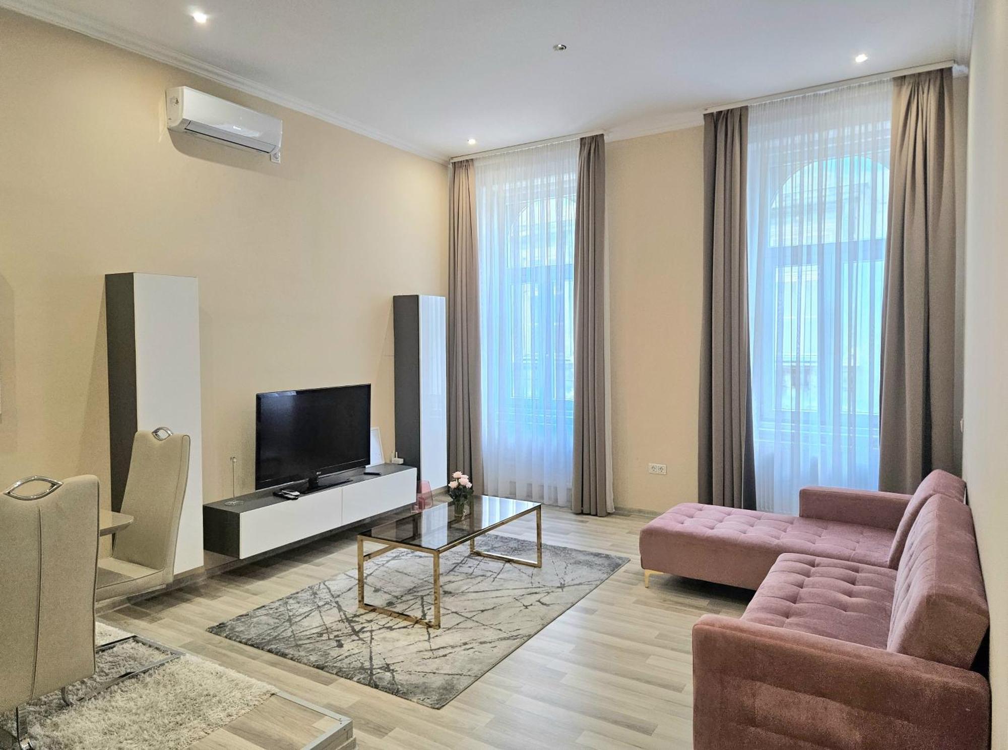 Designer Downtown Gem Apartment Budapest Bagian luar foto