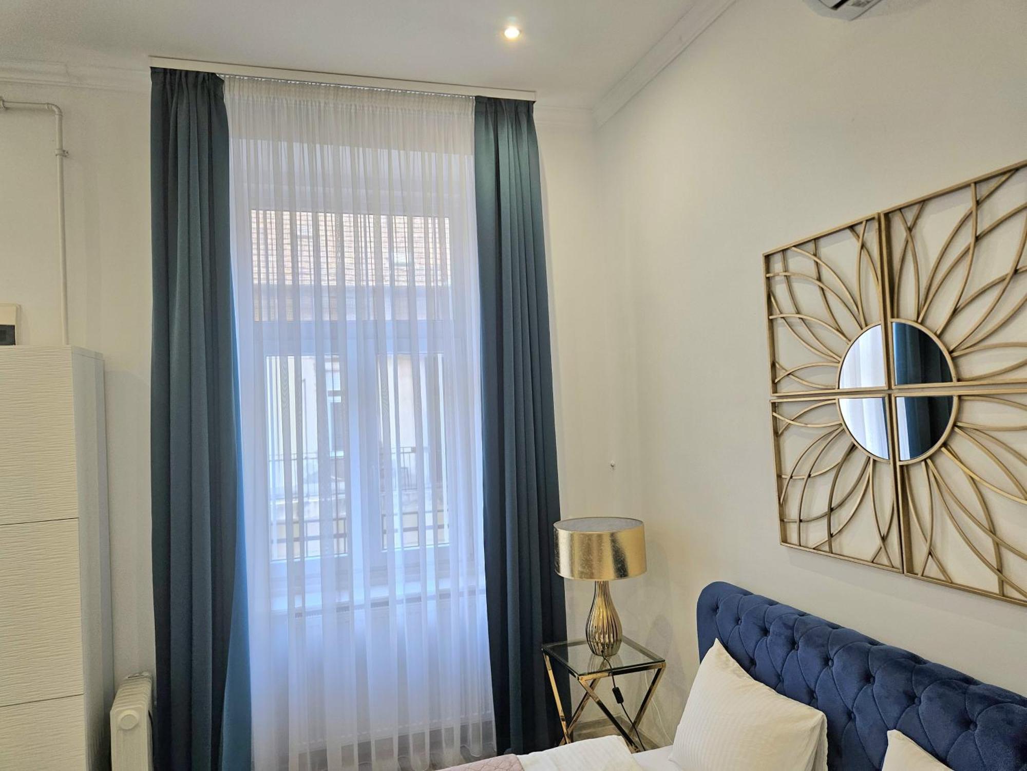 Designer Downtown Gem Apartment Budapest Bagian luar foto