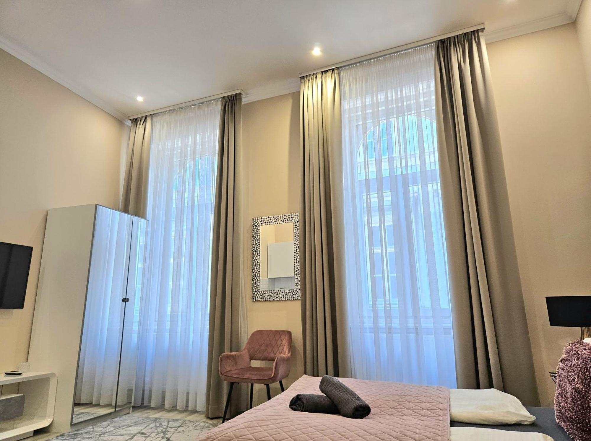 Designer Downtown Gem Apartment Budapest Bagian luar foto